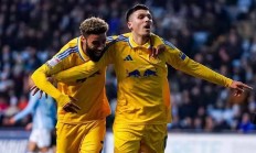 开云下载-包含利兹联主场力克伯恩茅斯，重回胜利轨道，提升排名的词条