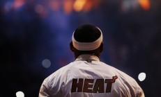 开云平台-黑色风暴，周冠宇银石绝杀，雷诺逆袭跃马王朝