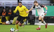 开云体育官网-凯泽斯劳滕球队精彩逆转，实现惊天胜利的简单介绍