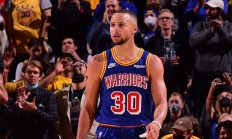 开云体育入口-都灵客场战胜切沃，豪取三分