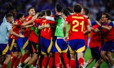 开云体育APP下载-欧洲足球冠军赛将上演强强对决