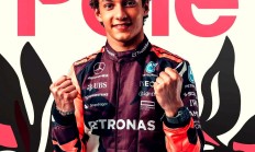 开云官网-梅赛德斯翻盘雷诺车队，拉塞尔统治全场的简单介绍