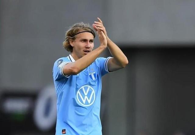 巴萨核心受伤，球队备战面临挑战