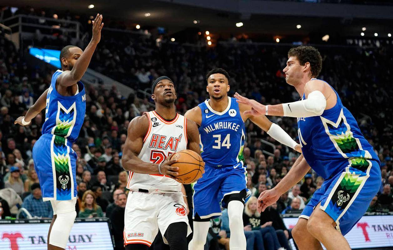 76人击败雄鹿,总决赛系列赛扳平 76人击败雄鹿,总决赛系列赛扳平