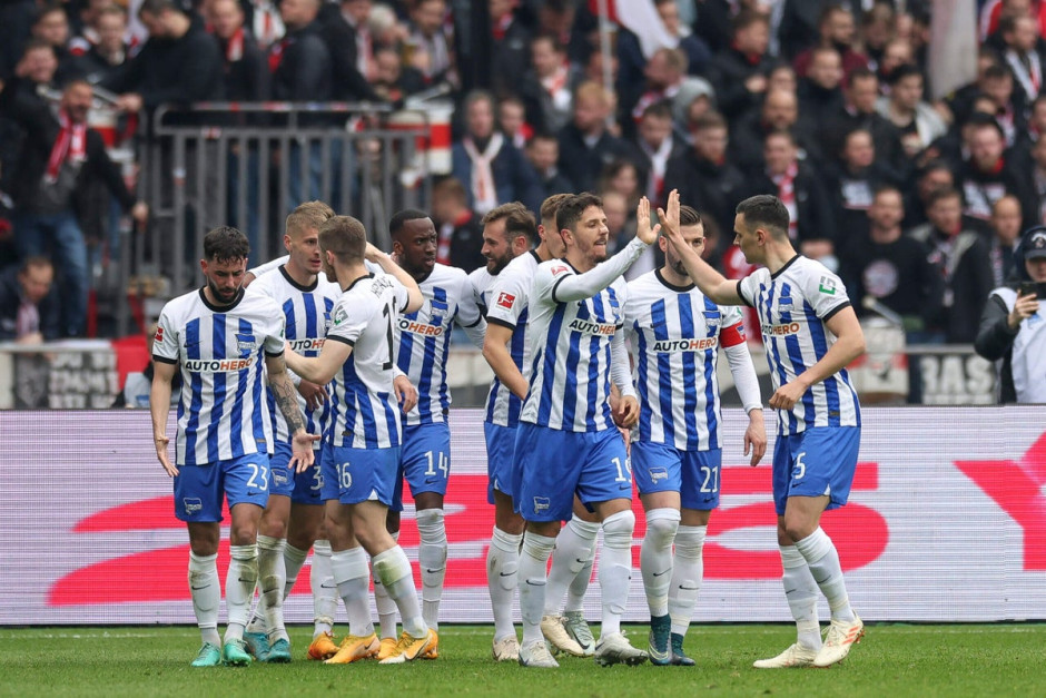 柏林赫塔主场大胜,士气高涨 柏林赫塔主场大胜,士气高涨