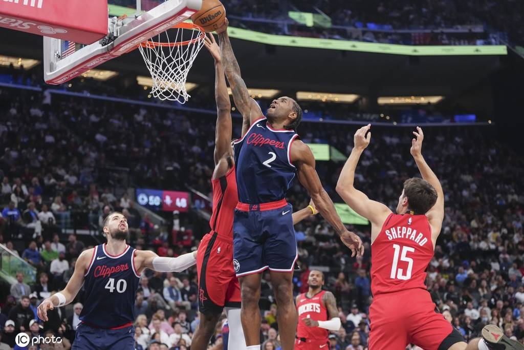 火箭主场大胜快船,哈登砍下三双 火箭主场大胜快船,哈登砍下三双