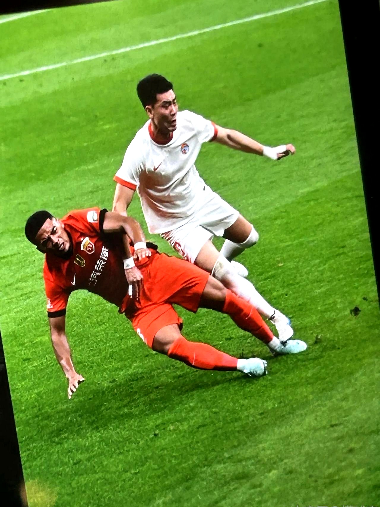 国际足球豪门将在场上展开对决! 国际足球豪门将在场上展开对决!