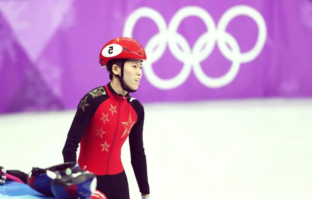 短道速滑队员再创佳绩,荣耀与荣誉的简单介绍 短道速滑队员再创佳绩,荣耀与荣誉的简单介绍